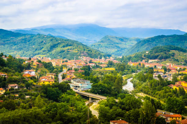 Panorama estivo dei monti dell'Appennino pistoiese